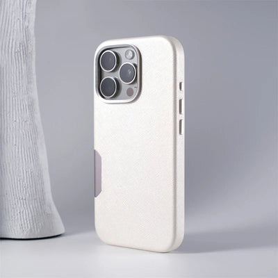 iPhone Leather Manz MagSafe Case